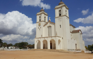 Historic City and Idyllic Beach Tour of Mozambique 